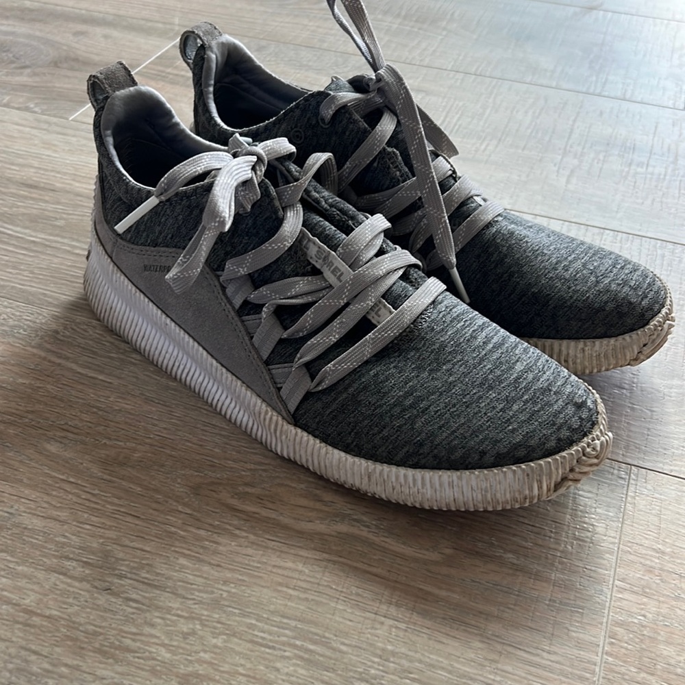 Sorel tennis shoes